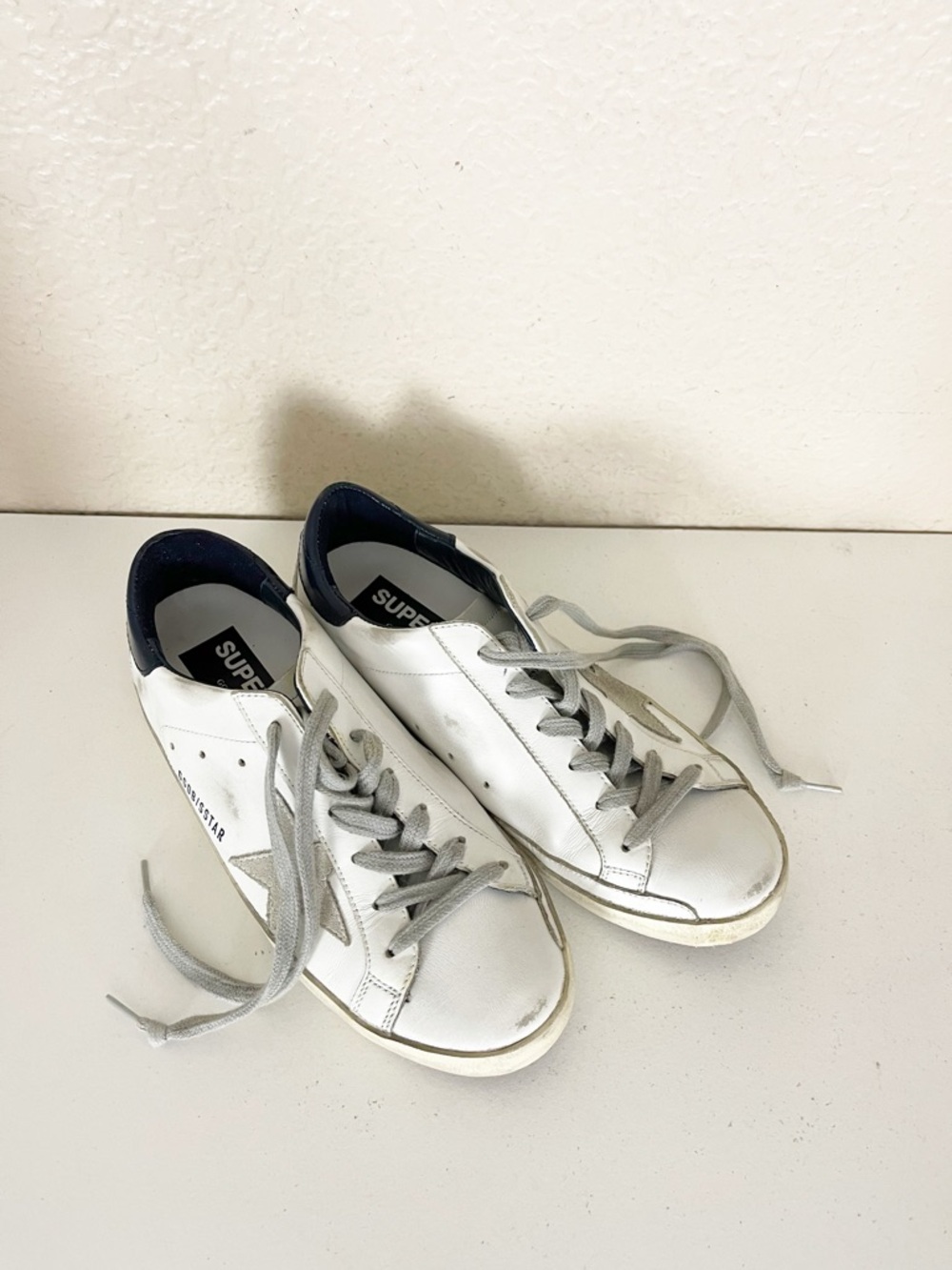 Golden Goose Superstar White Leather Sneaker with Grey Star - Picture 5 of 15